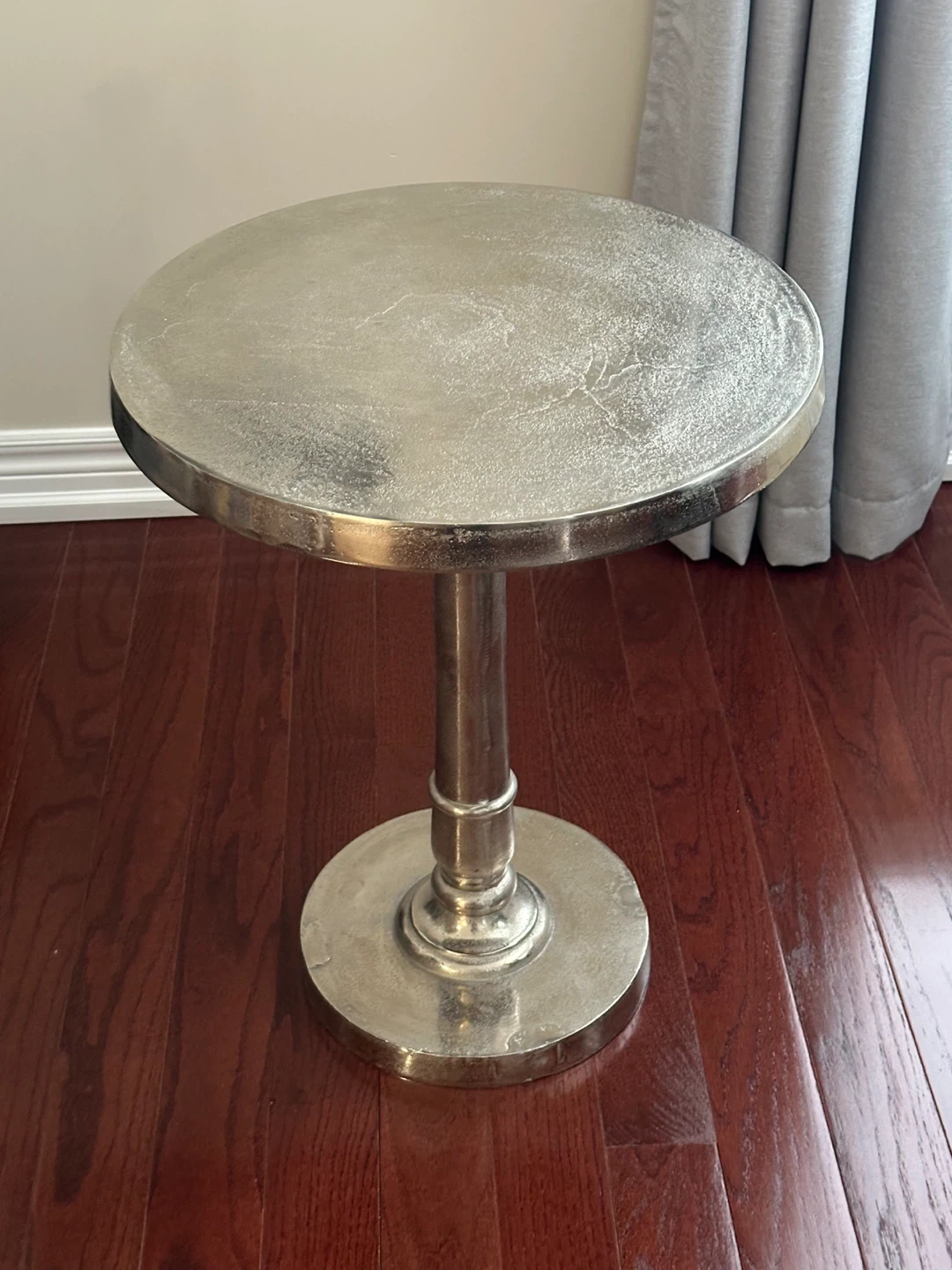 Silver Round Pedestal Side Table - photo 2
