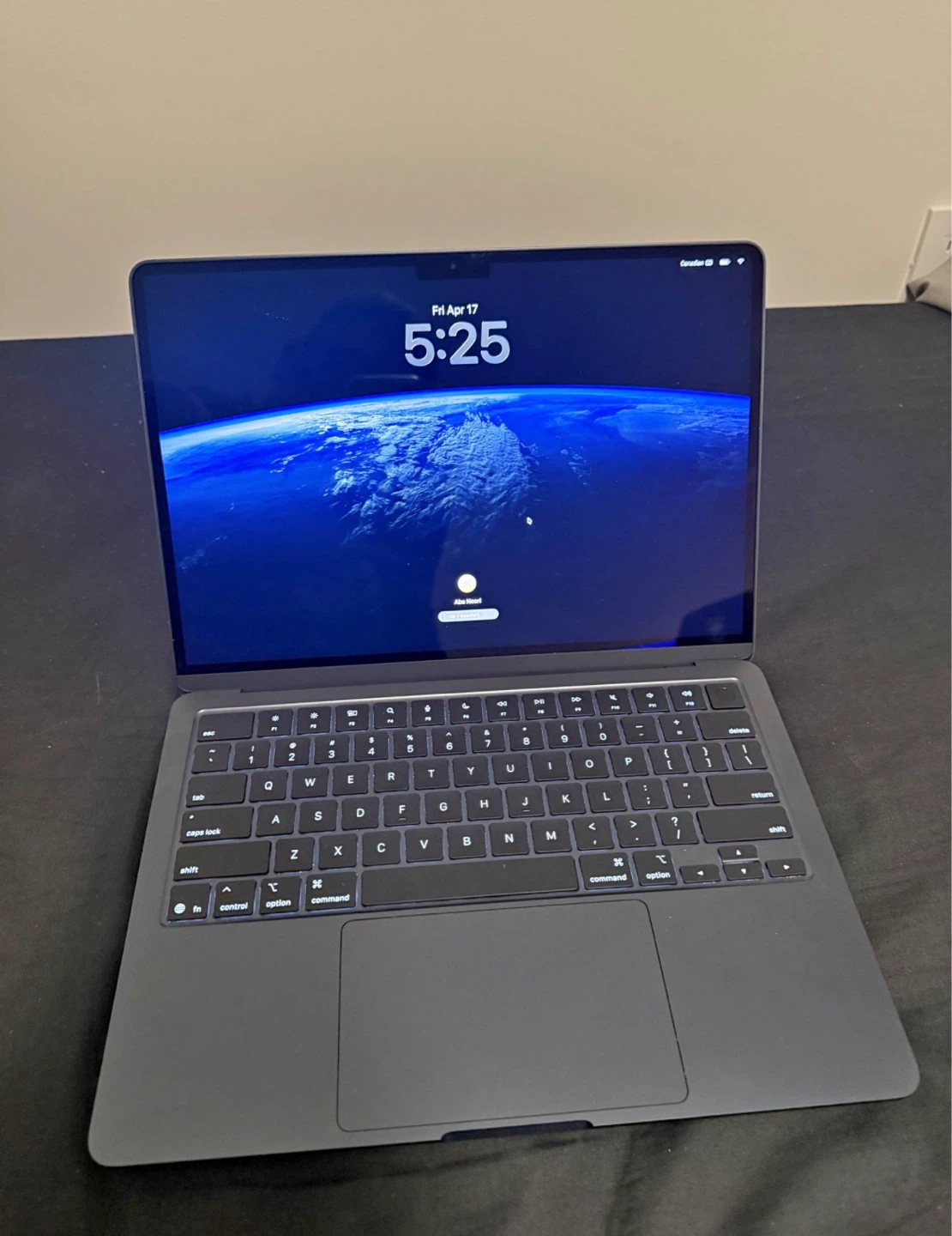 Apple MacBook Pro 13 inch M4 - photo 2