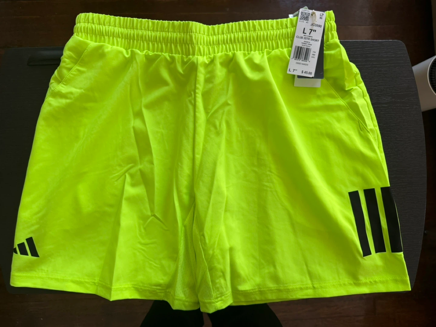 Large - NEW - Adidas shorts