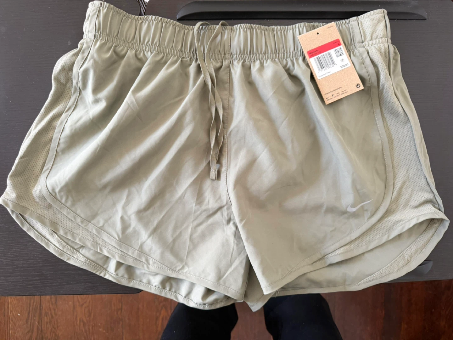 NEW - L - Nike Women's Running Shorts