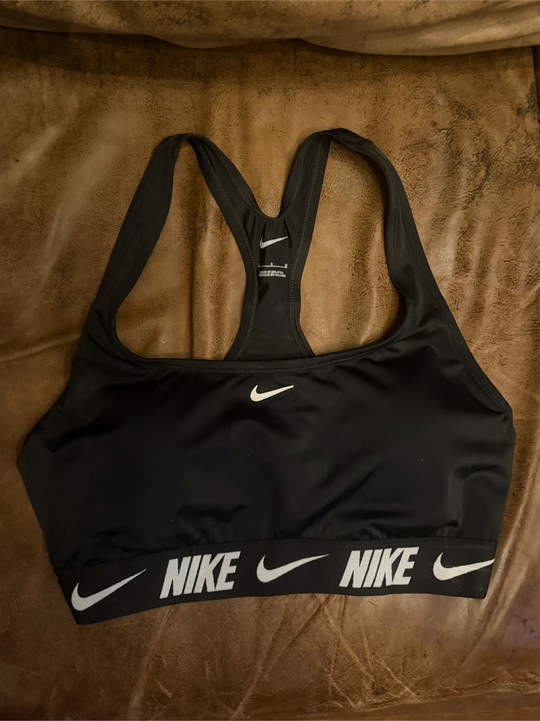 NEW - L - Nike Women's Sports Bra