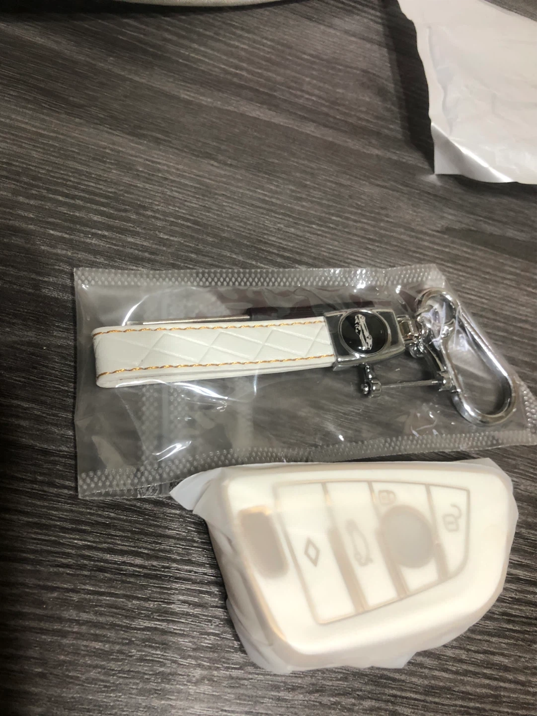 New-White Leather Car Logo Keychain ! - photo 5