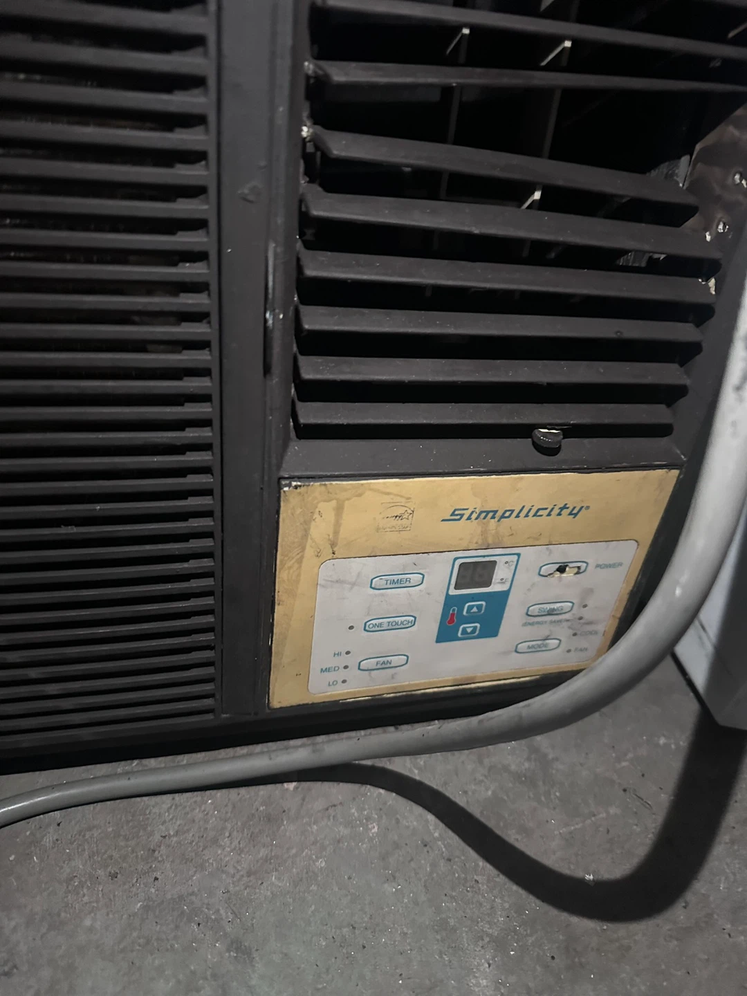 Simplicity 10500 BTU Window-type Air Conditioner - photo 3