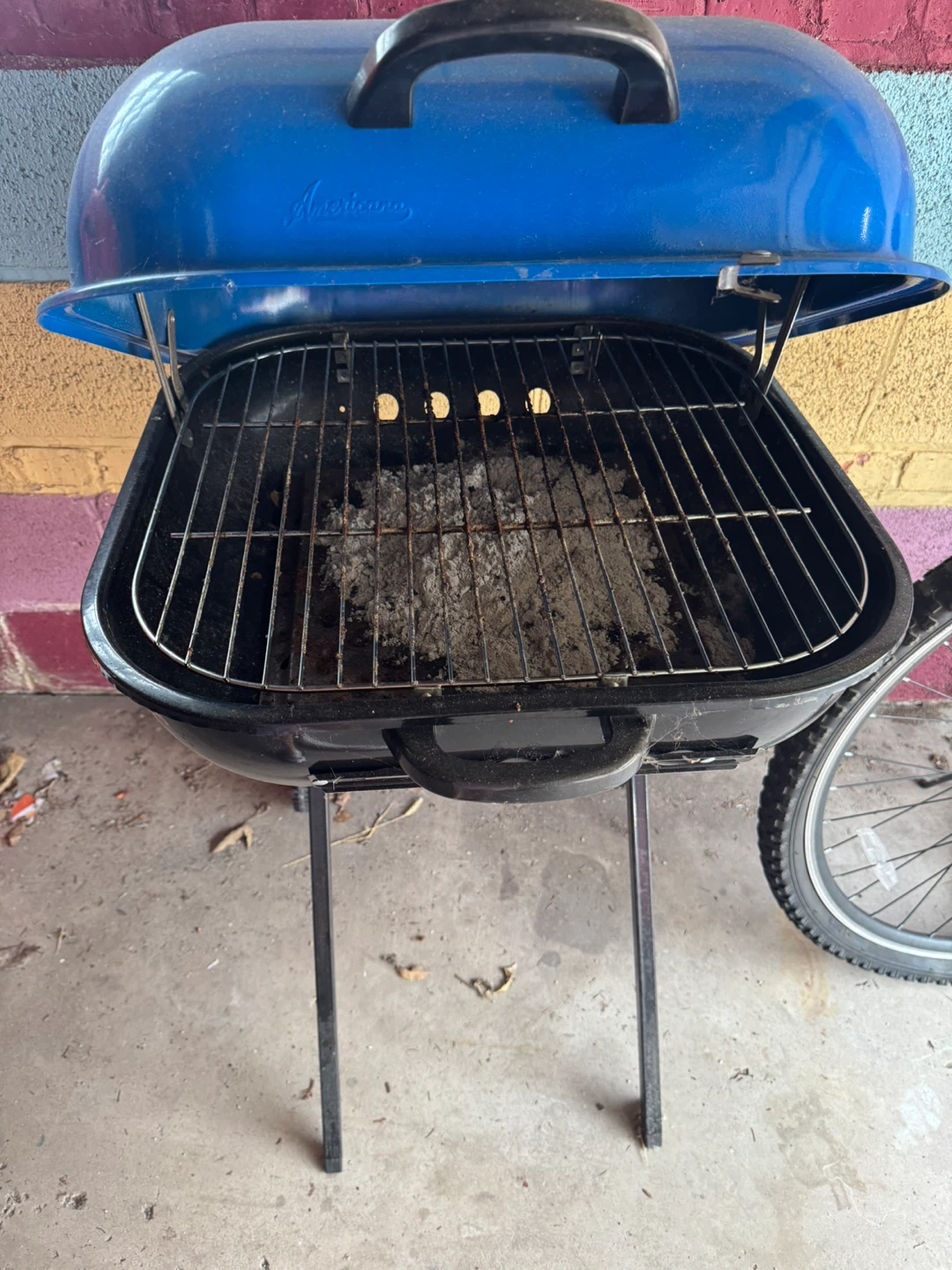 Americana Portable Charcoal Grill