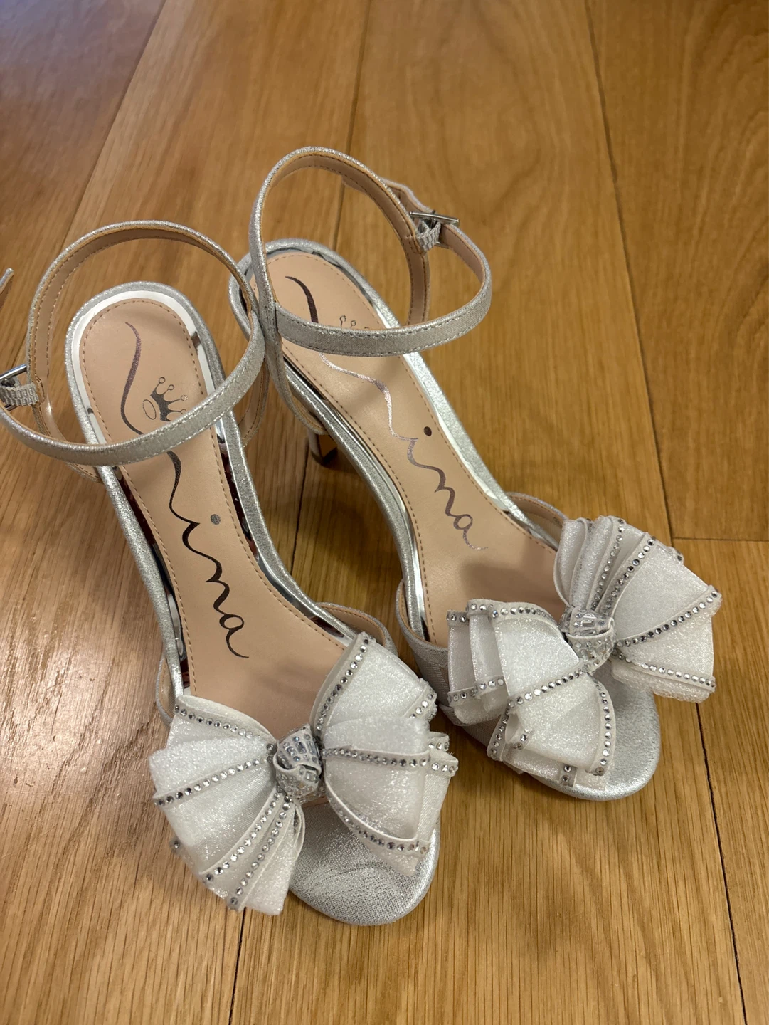 Nina Silver Embellished Bow Heels - photo 2