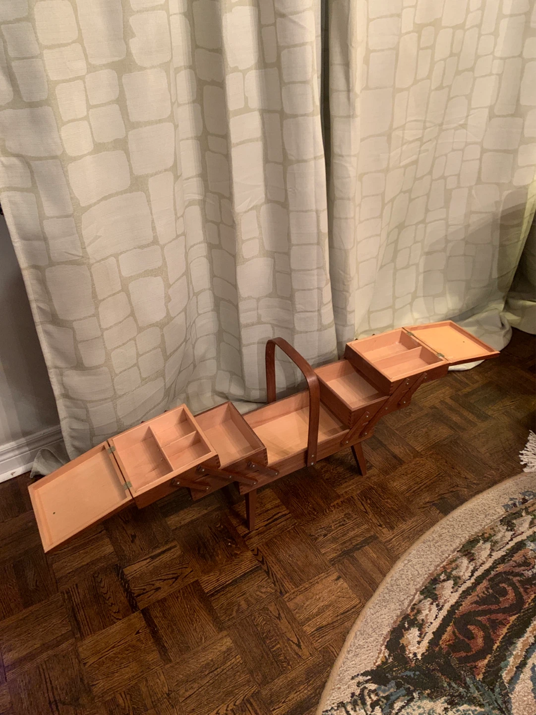 Vintage Wooden Sewing Box - photo 2