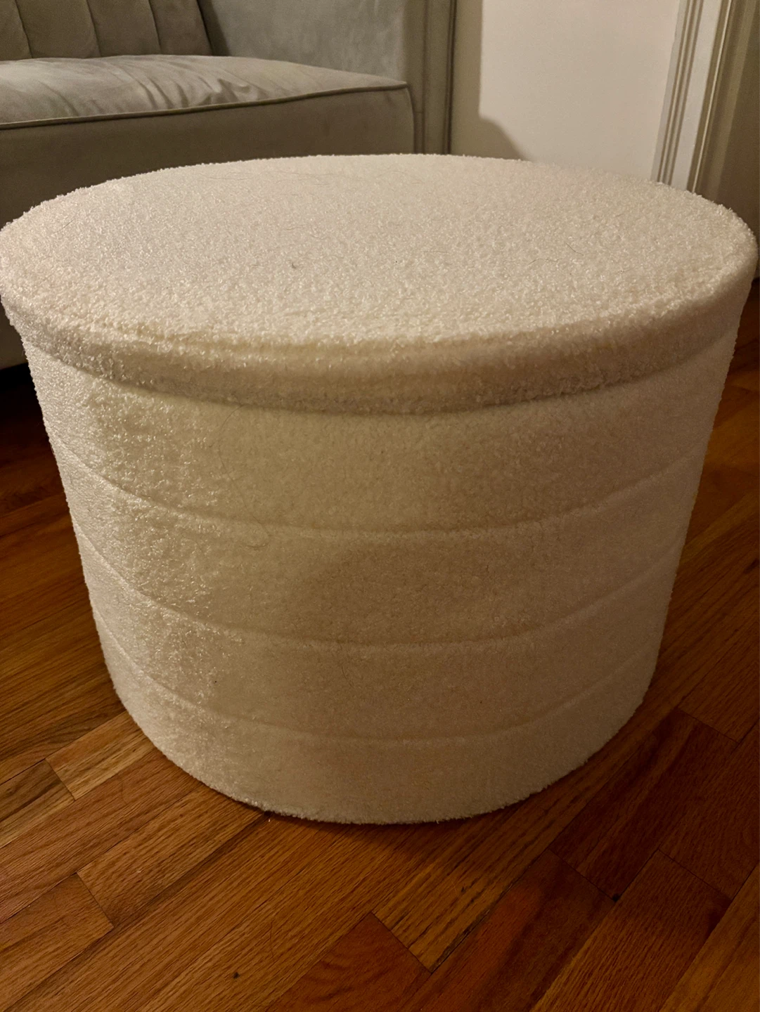 White Boucle Storage Ottoman with Wooden Lid - photo 2