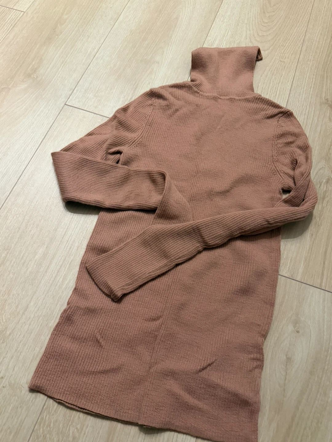 UNIQLO Ribbed Turtleneck Sweater - Size S