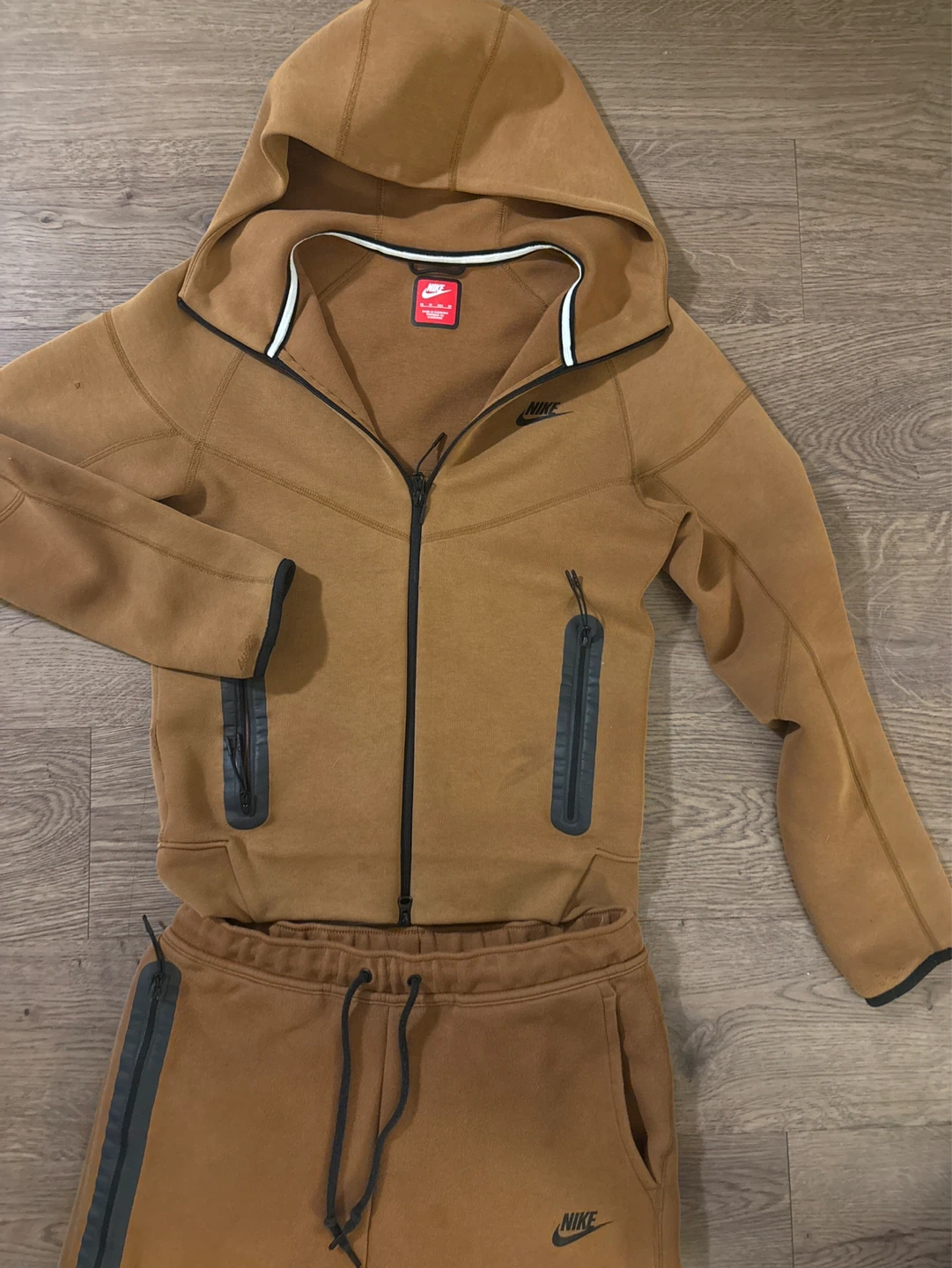 Nike Tech Fleece Full Zip Hoodie & Jogger Set - Brown