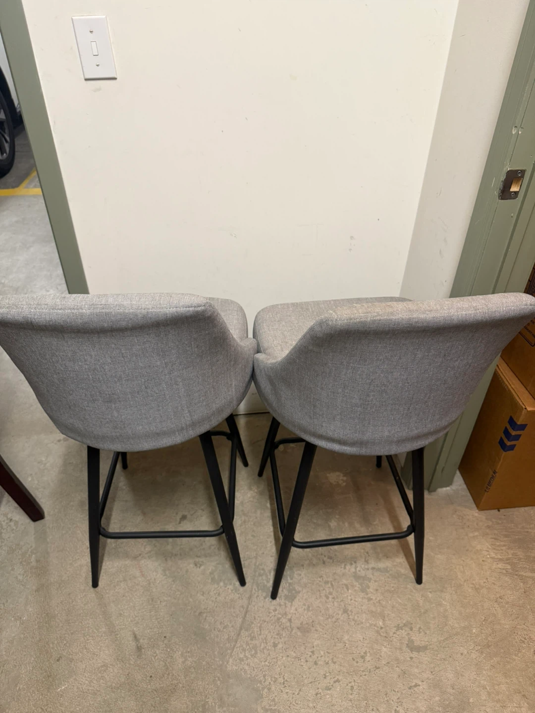 Set of 2 Gray Upholstered Counter Height Chairs - photo 3