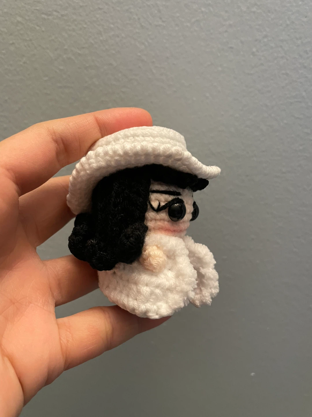 Nico Robin Handmade Crochet Doll Keychain - photo 2