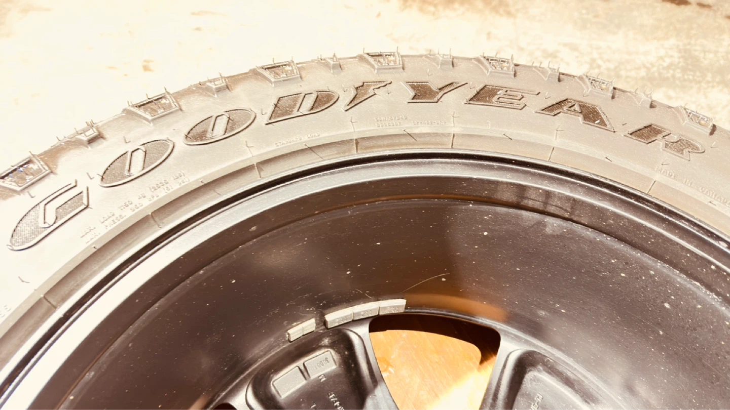 Set of rims with tires in very good condition - photo 3