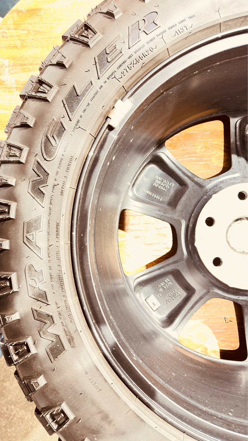 Set of rims with tires in very good condition - photo 4