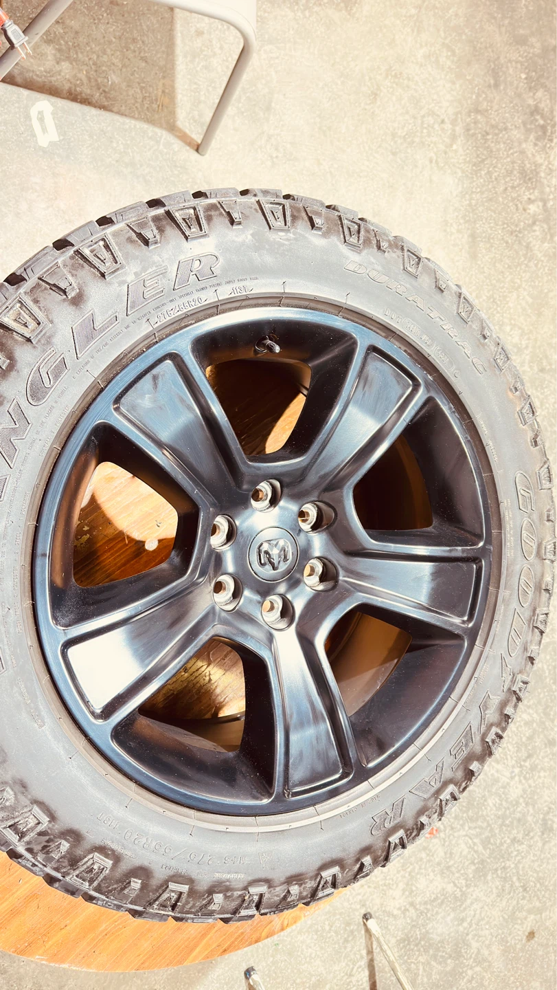 Set of rims with tires in very good condition - photo 2