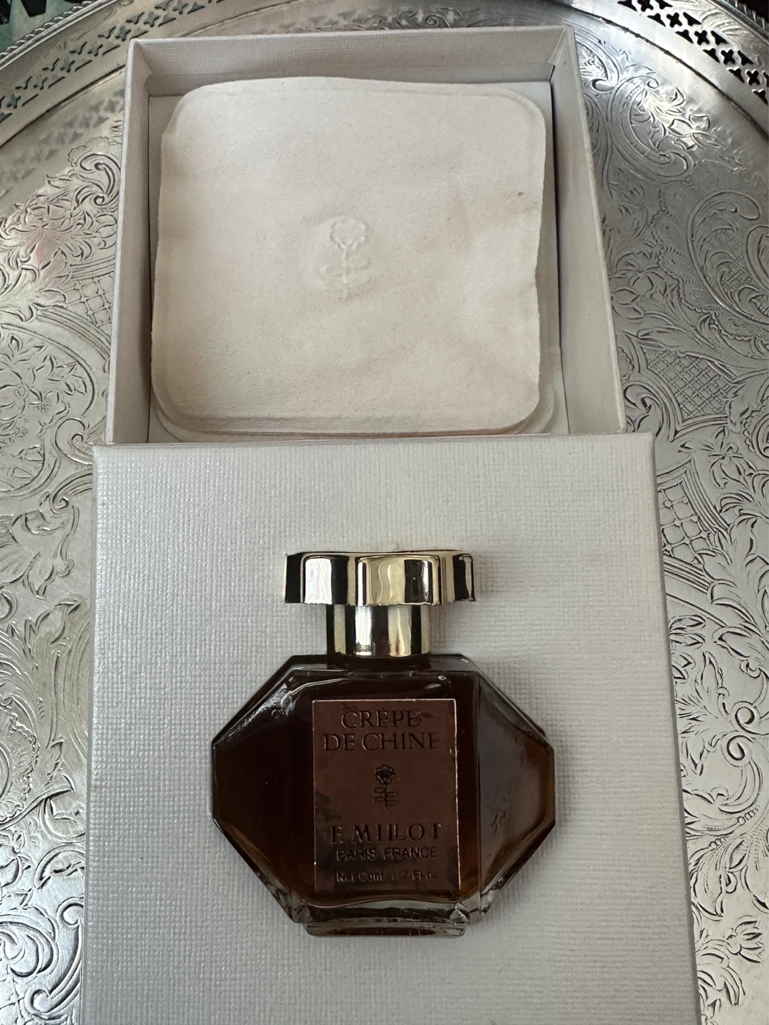 1925 Vintage F. Millot Crepe de Chine Perfume 1/2 Fl. Oz. - photo 2
