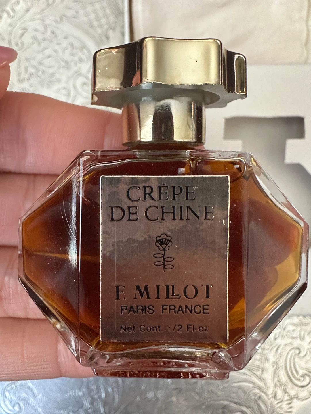 1925 Vintage F. Millot Crepe de Chine Perfume 1/2 Fl. Oz. - photo 3