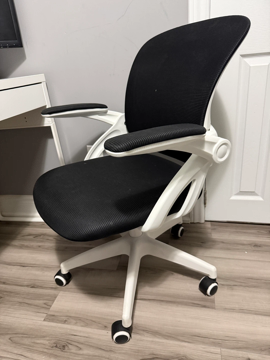 IKEA MICKE Desk White with White Chair - photo 2