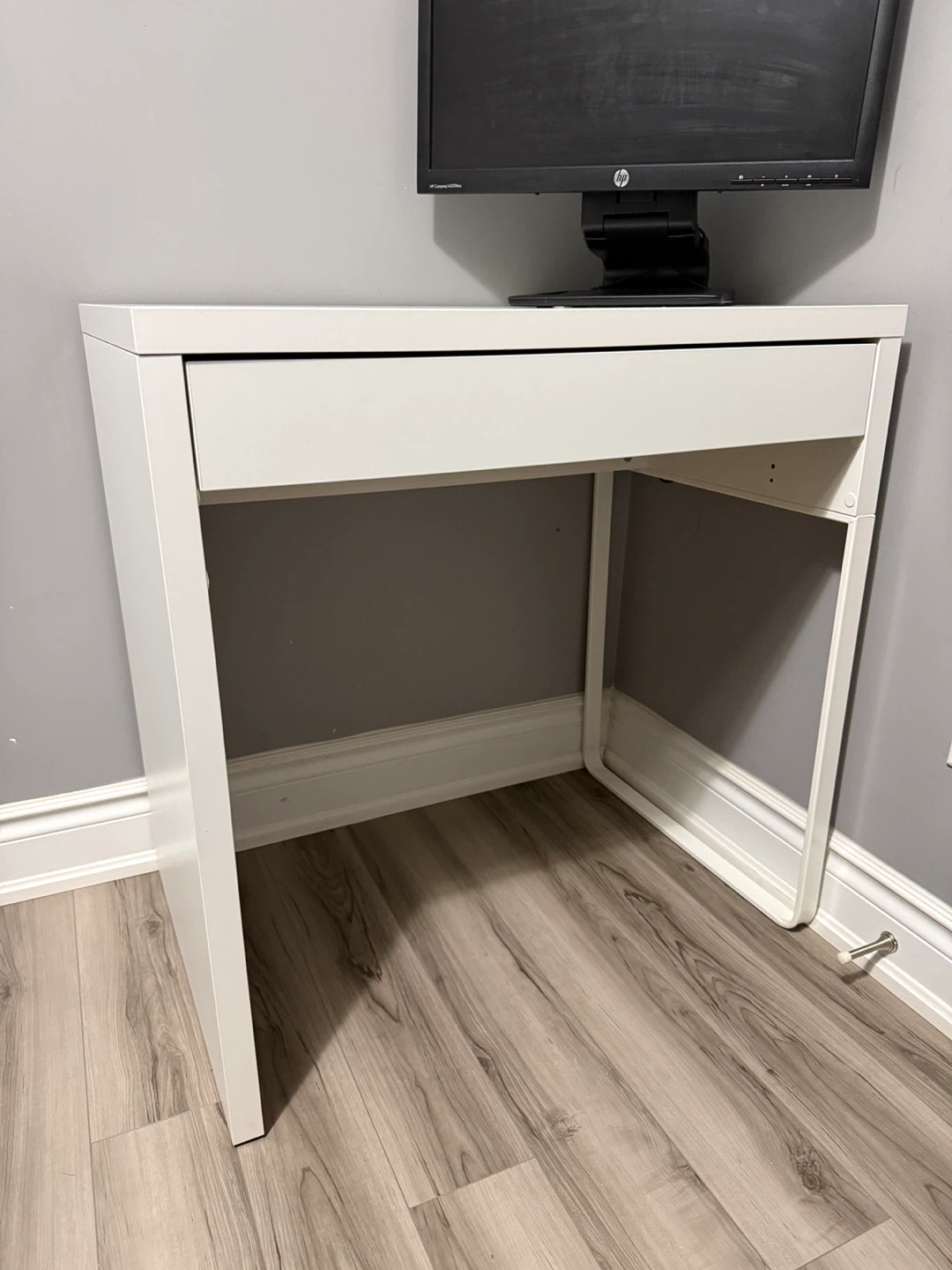 IKEA MICKE Desk White with White Chair - photo 3
