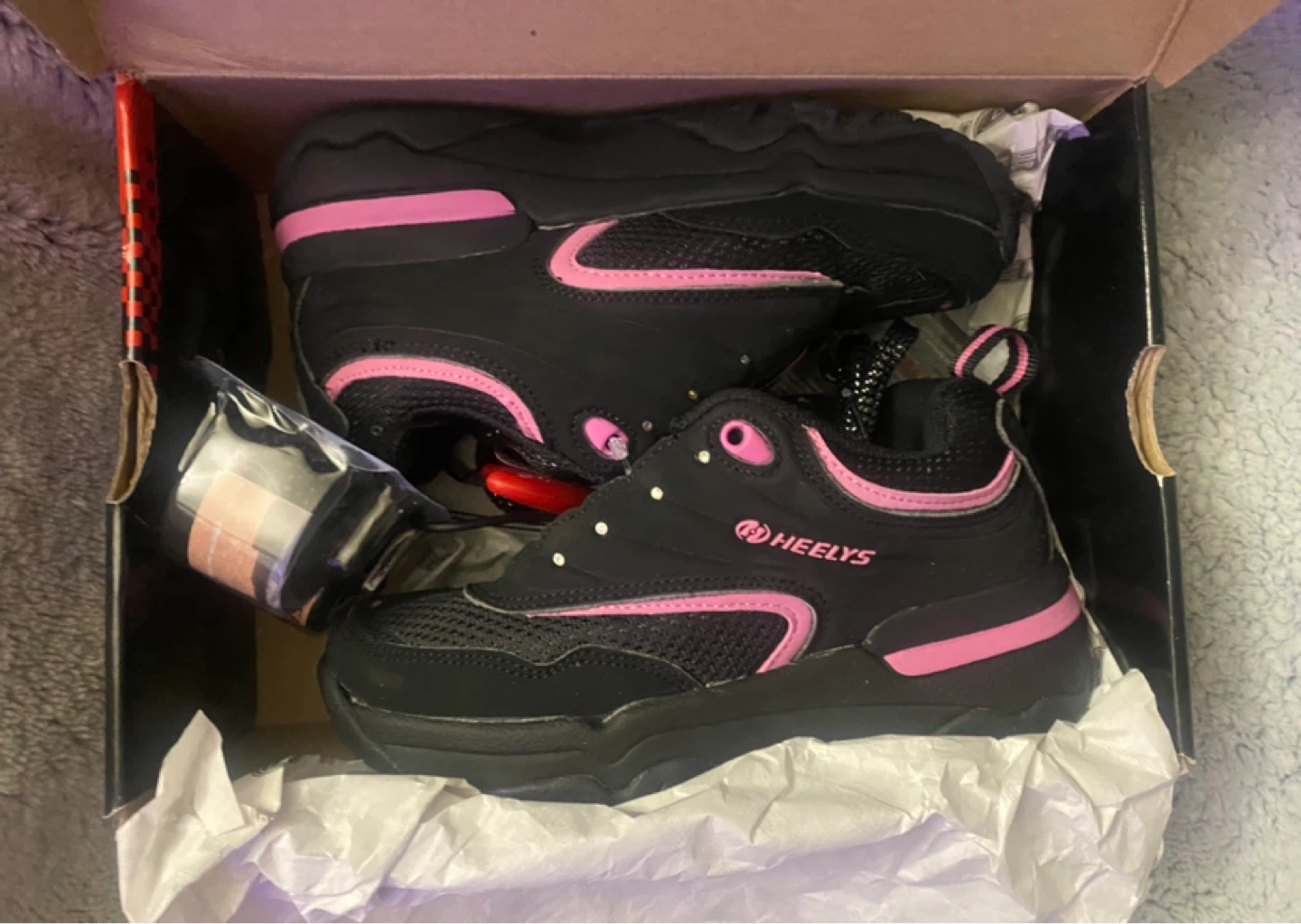 NEW Heelys Glitz 9119 Skate Shoes – Black/Pink – Youth 2