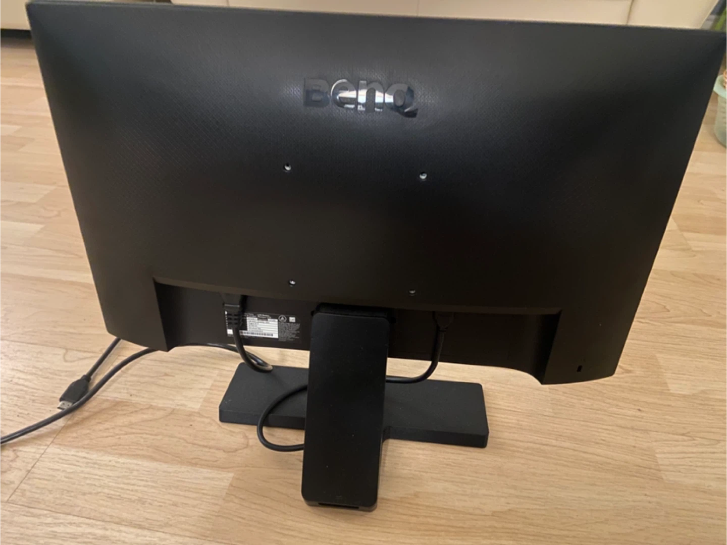 23 inch monitor with HDMI cable - photo 3