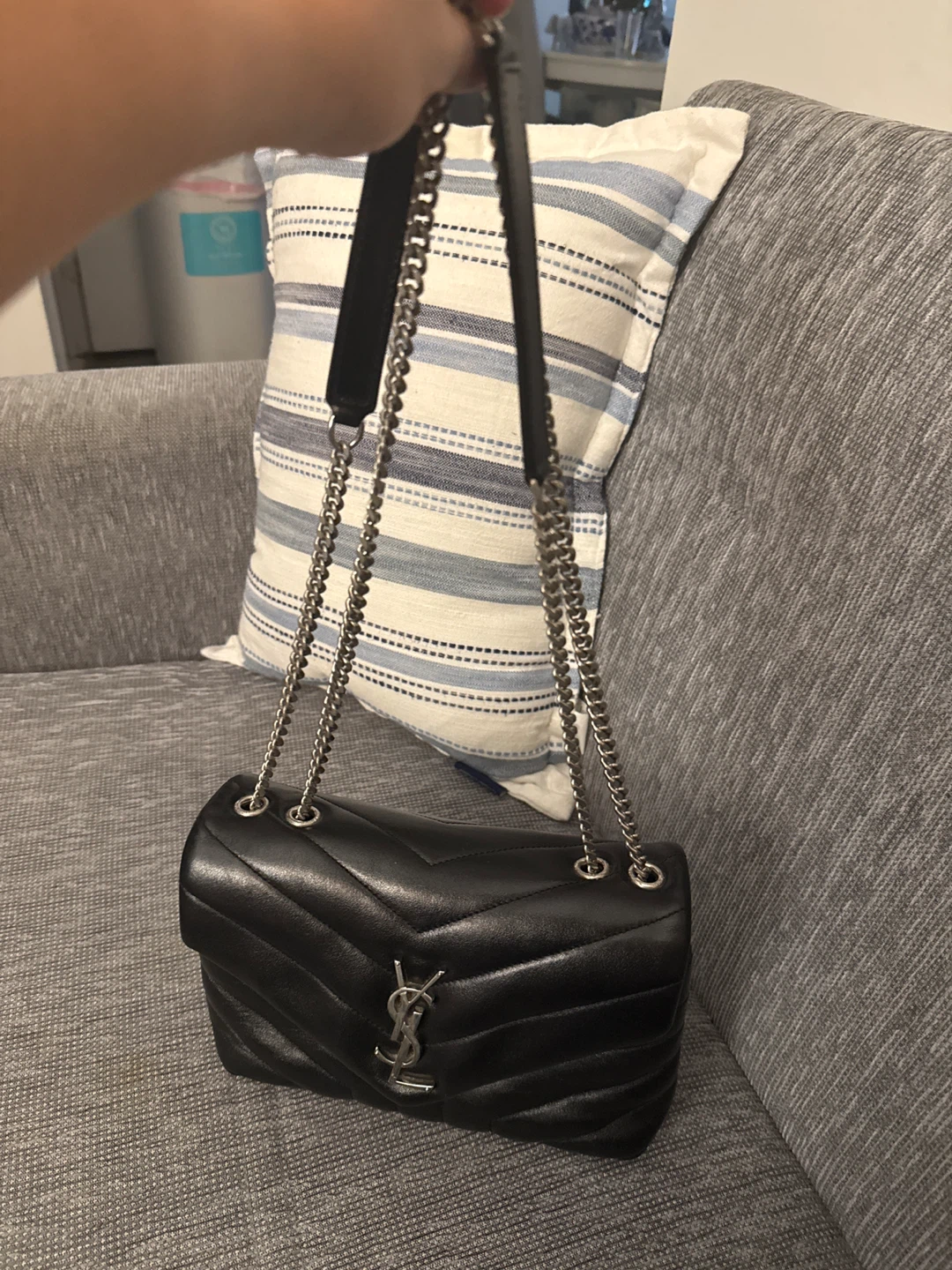 Saint Laurent Black Leather Chevron Camera Bag - photo 2