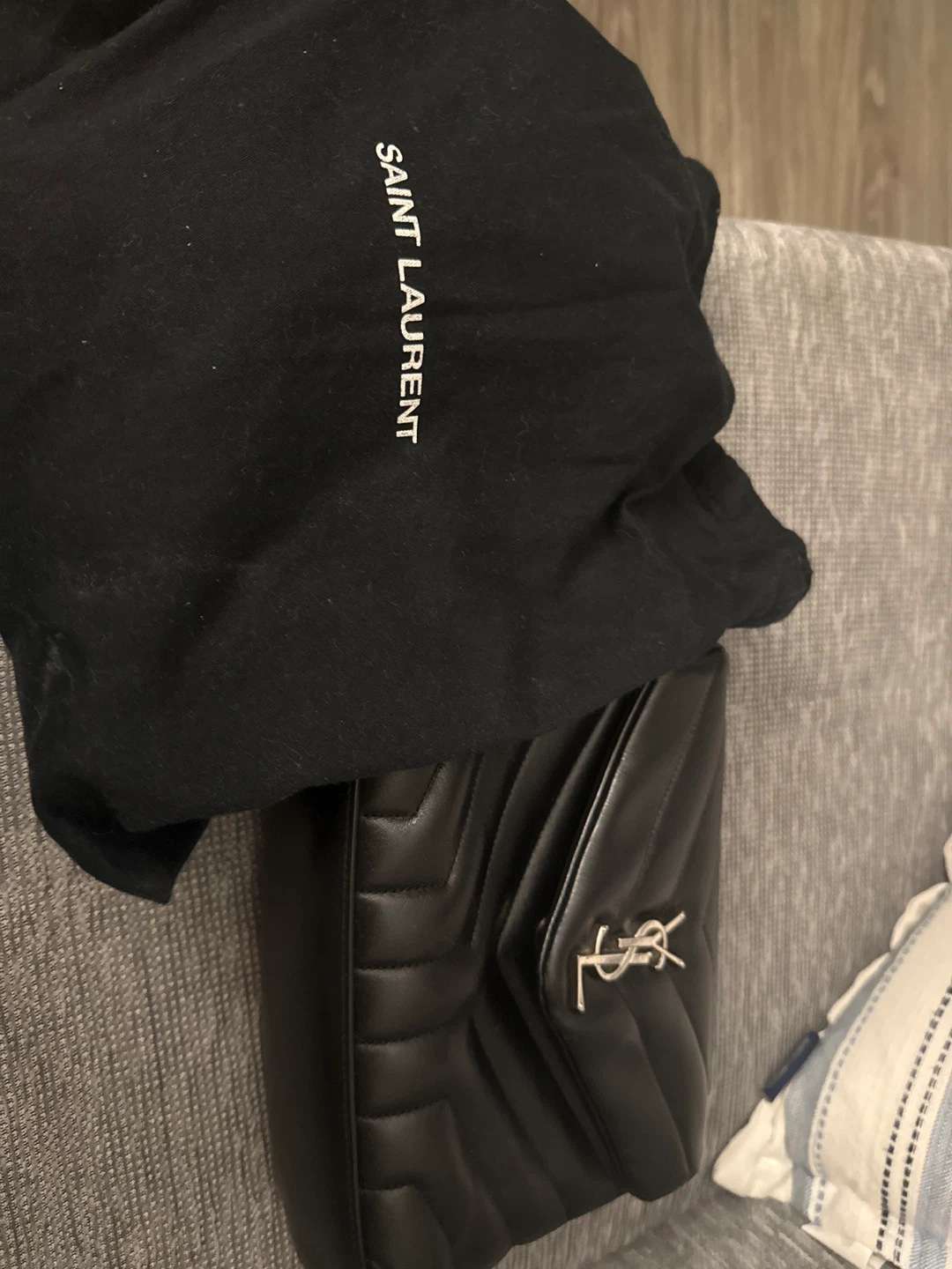 Saint Laurent Black Leather Chevron Camera Bag - photo 5