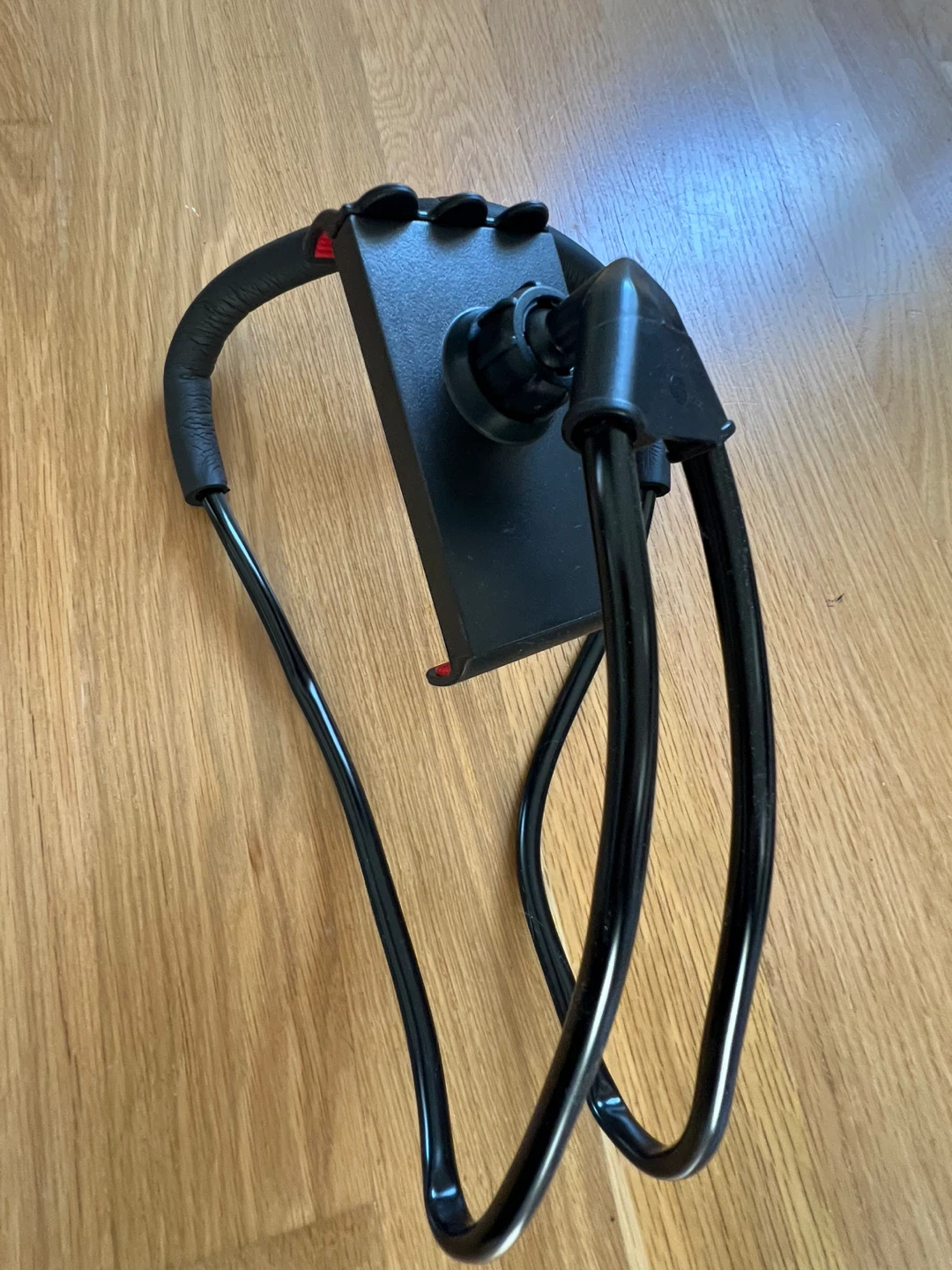 Black Lazy Neck Phone Holder Stand - photo 3