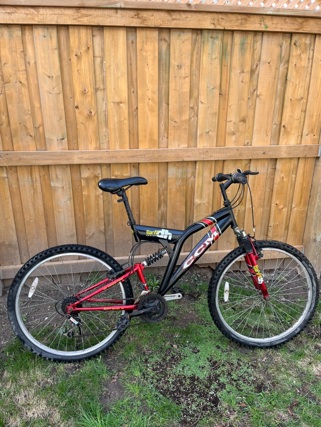 CCM Pro Series Banff Series DH Red Black Mountain Bike