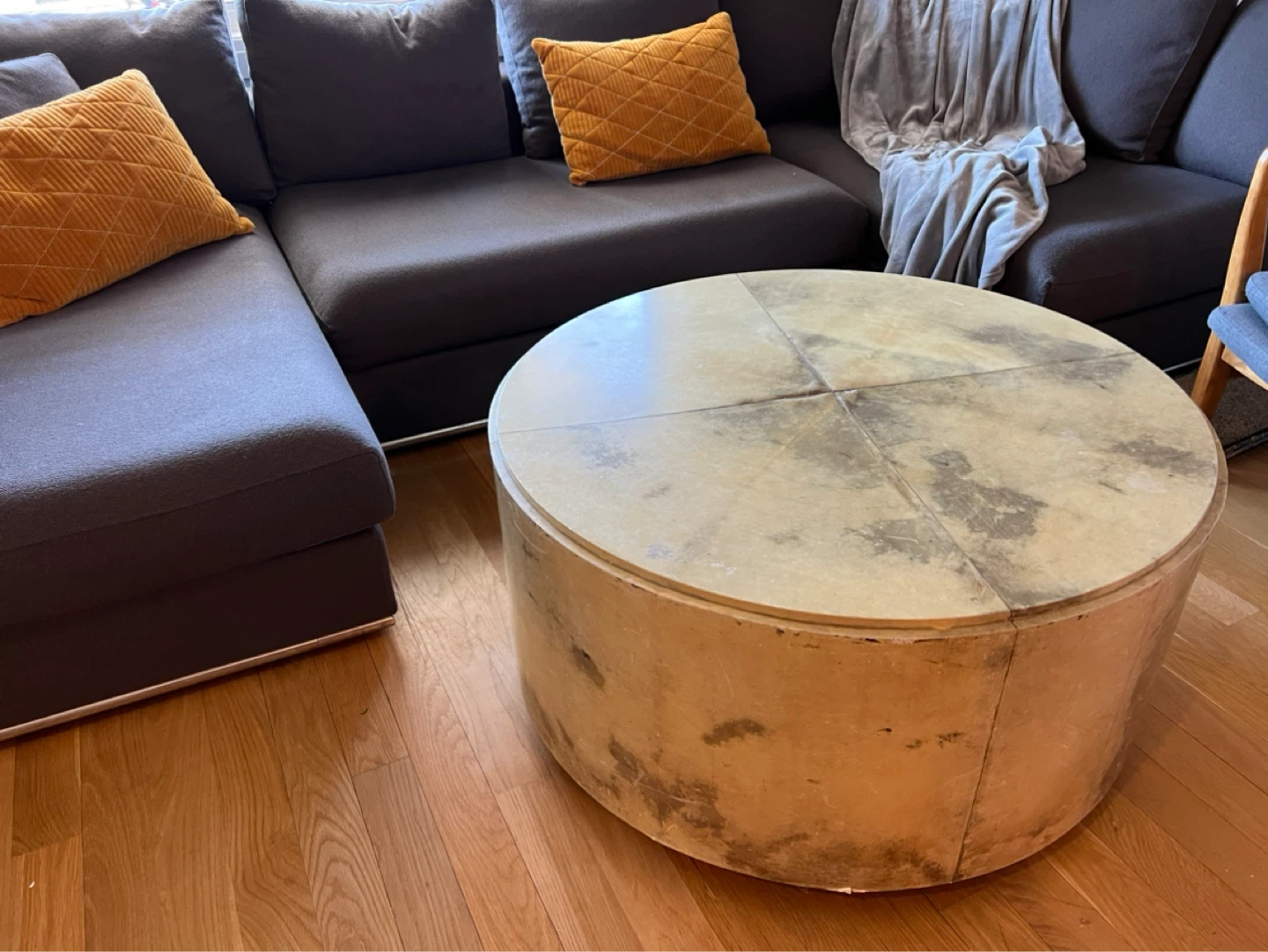 Round Drum Style Coffee Table - photo 5