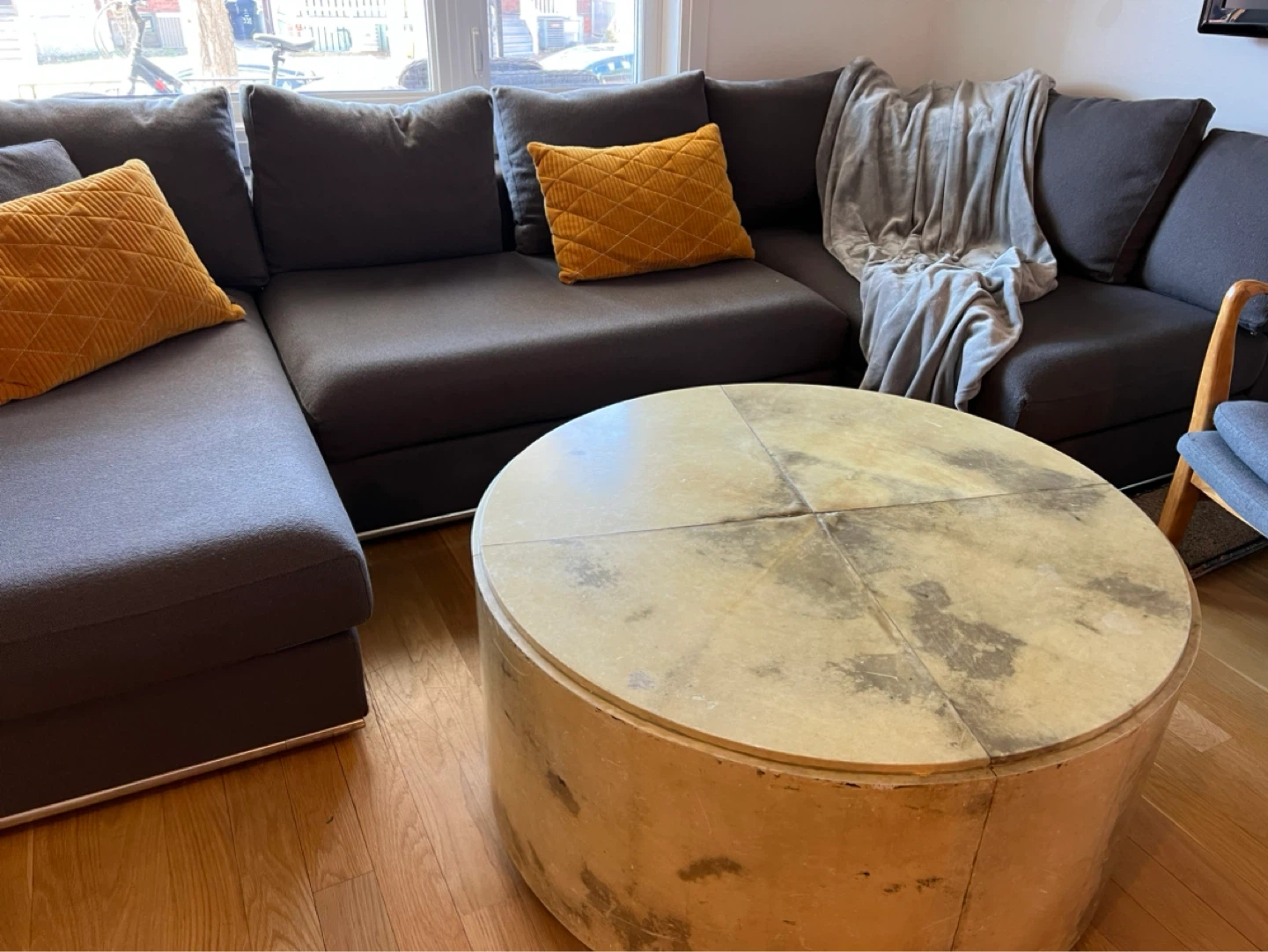 Round Drum Style Coffee Table - photo 4