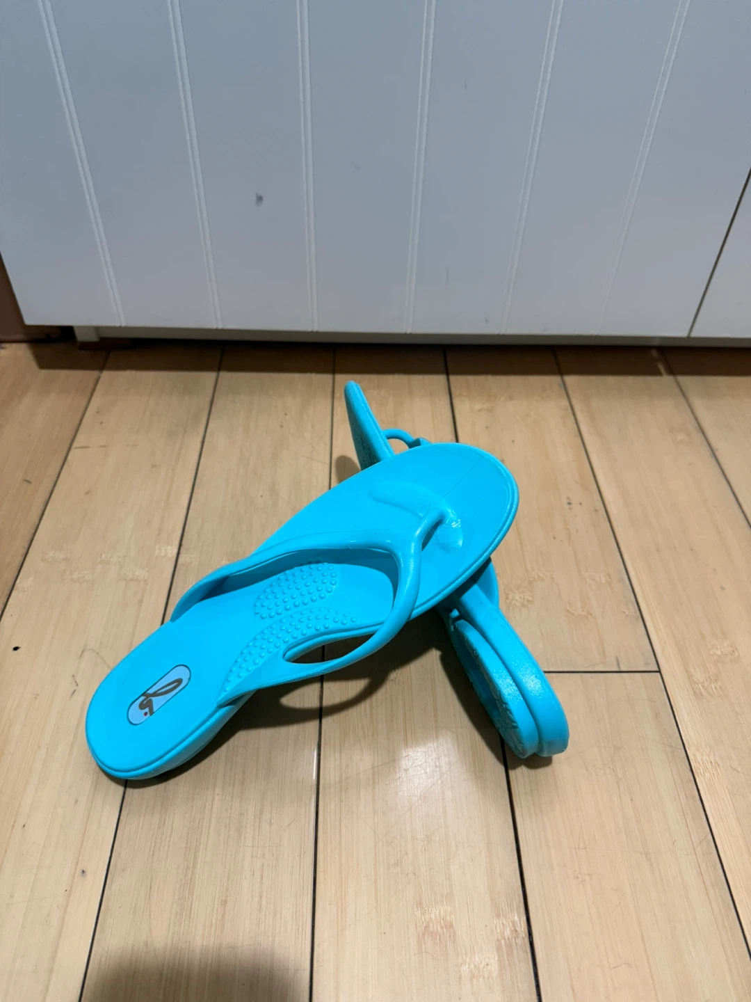 OOFOS Teal Flip Flops - photo 2