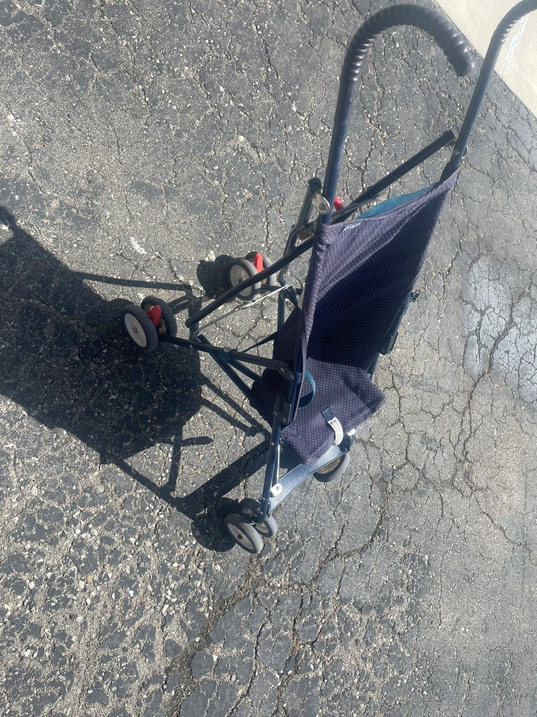 Cosco Umbrella Stroller - photo 2