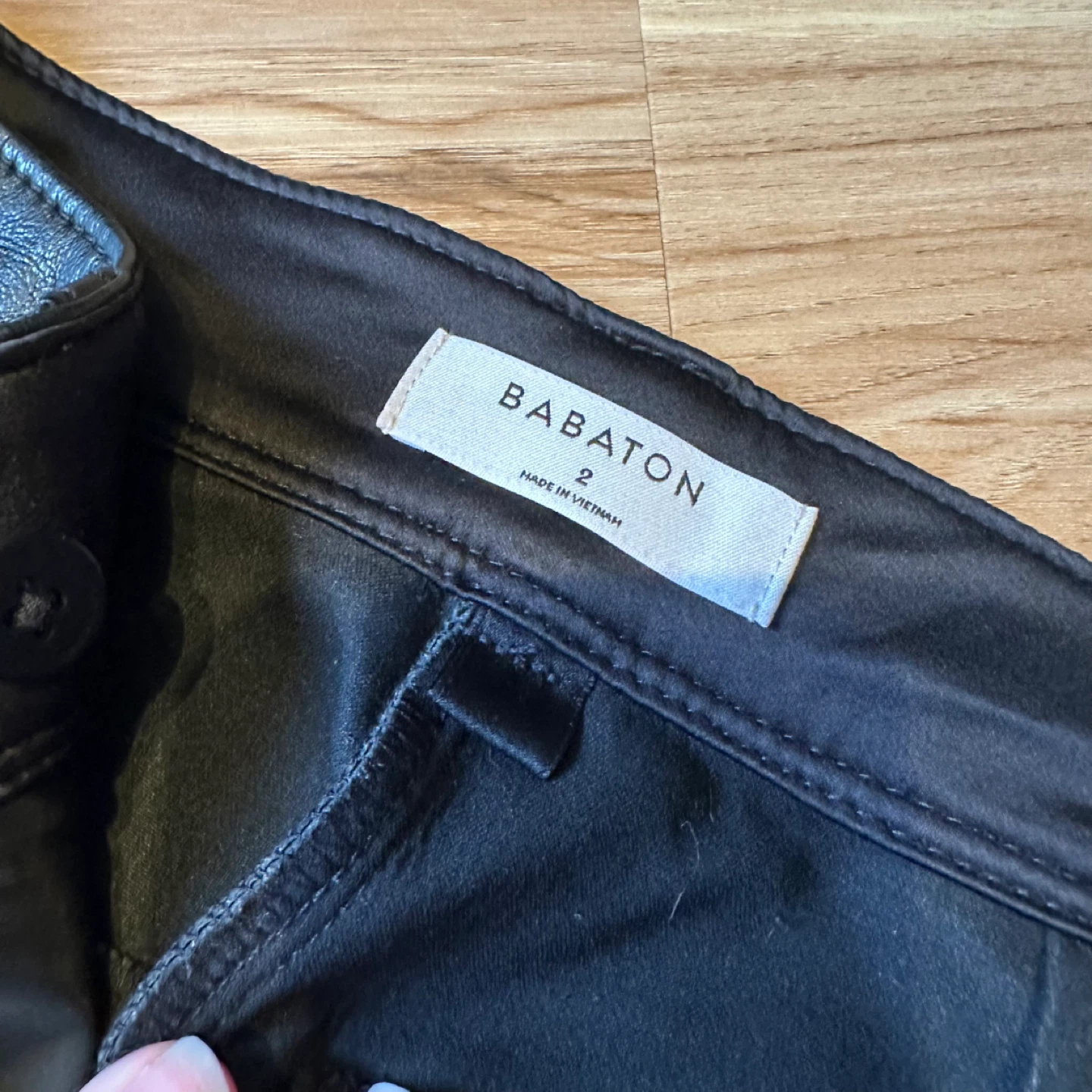 Babaton Black Faux Leather Pants Size 2 - photo 4