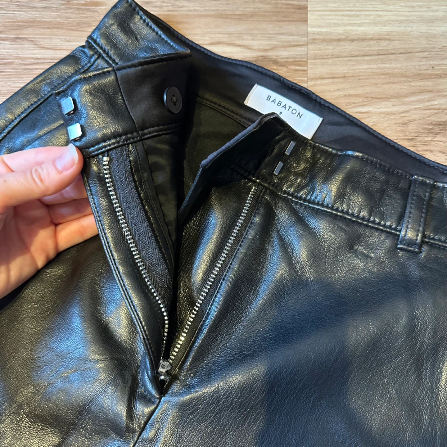 Babaton Black Faux Leather Pants Size 2 - photo 3