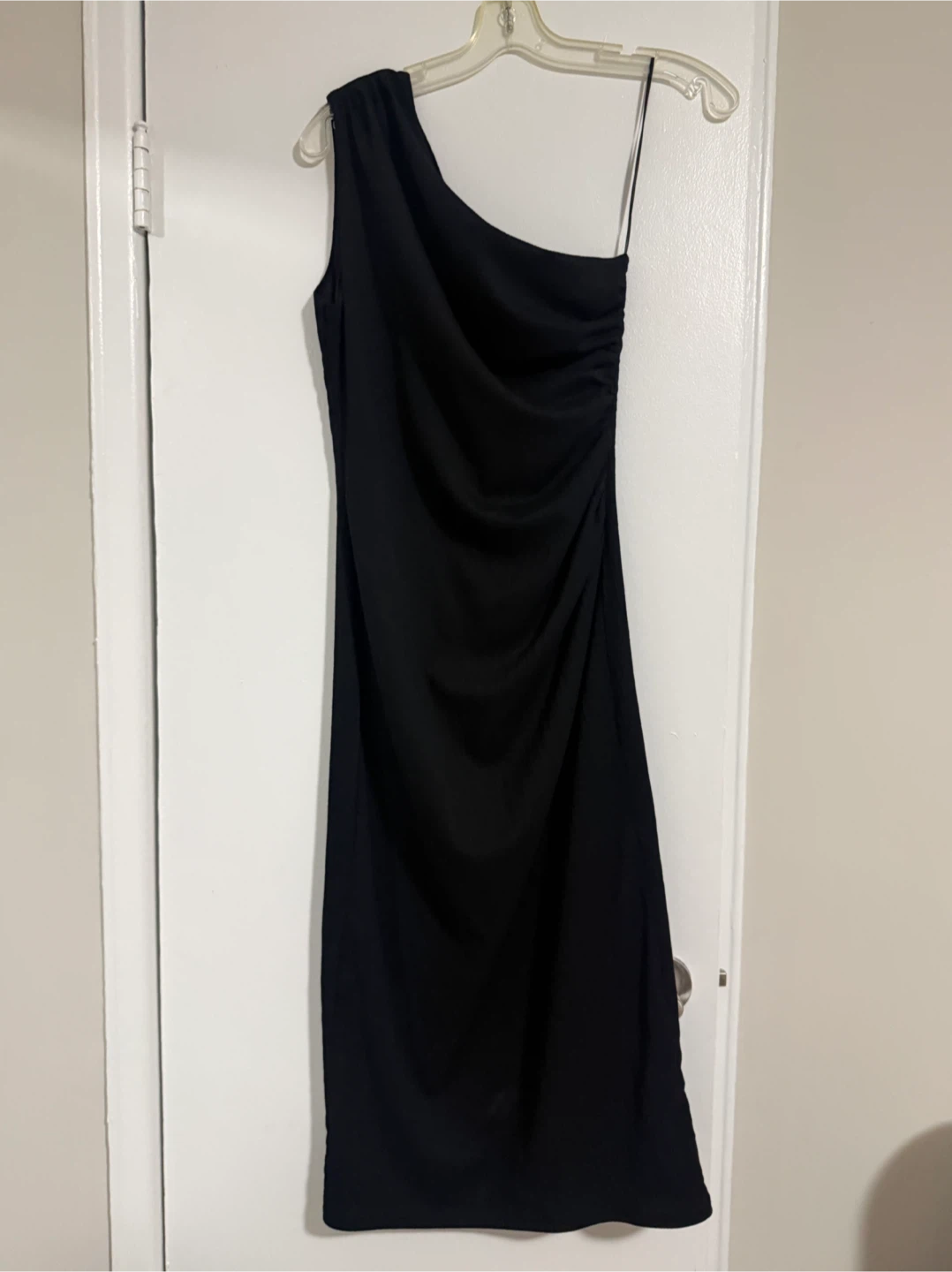 H&M Black One-Shoulder Ruched Midi Dress