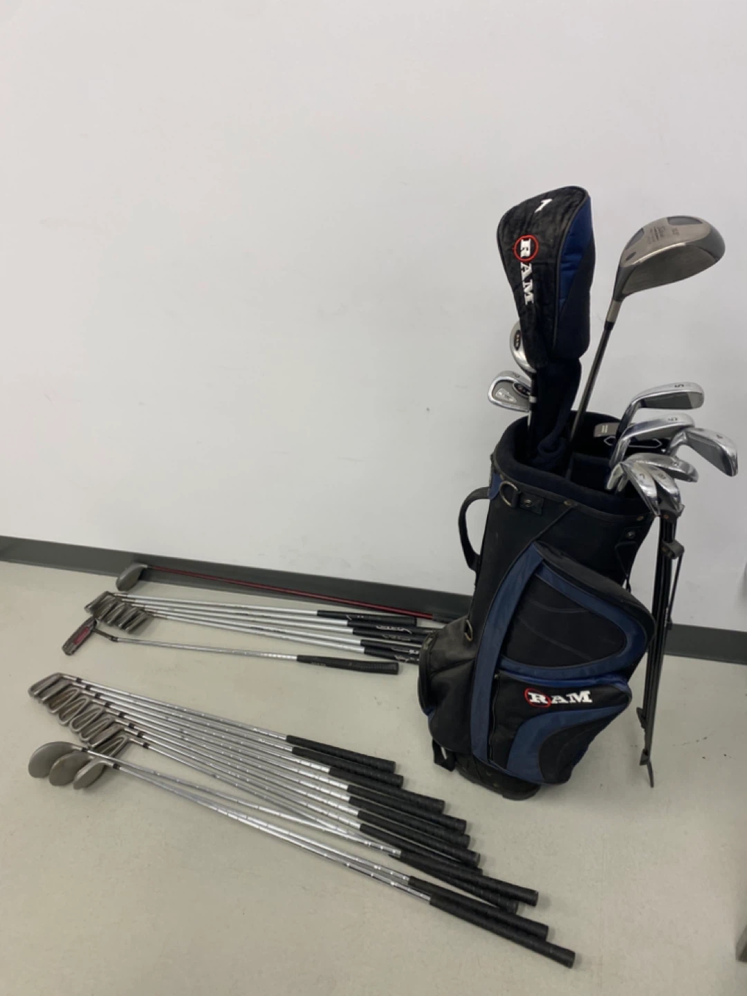 2 Golf Sets + Bag (Mixed Brands