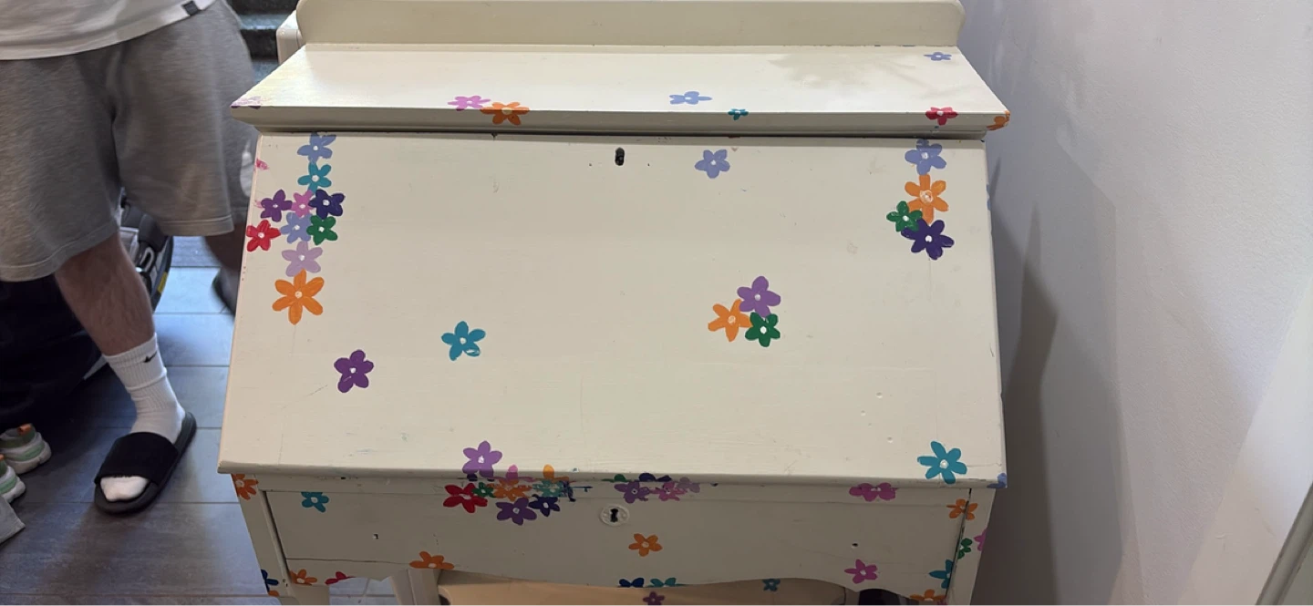 Fold Down Desk - photo 2