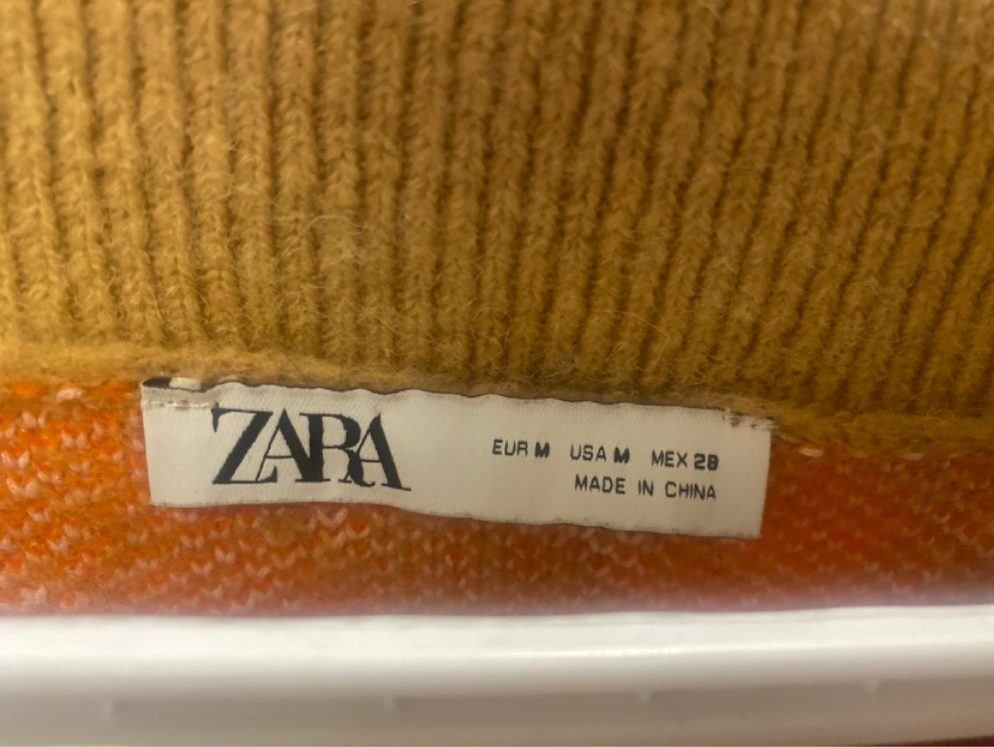 ZARA Argyle Knit V-Neck Sweater Size M - photo 3