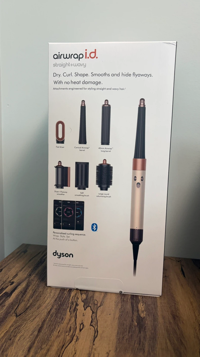 Dyson Airwrap i.d. Straight + Wavy Multi-Styler