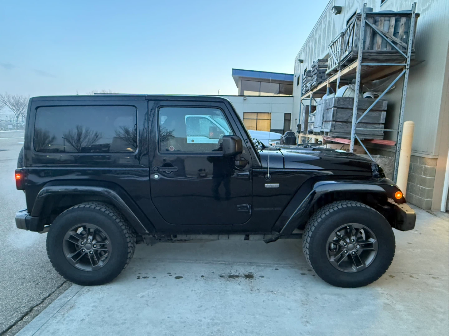 2016 Jeep Wrangler 2-Door (75th Anniversary) - photo 3
