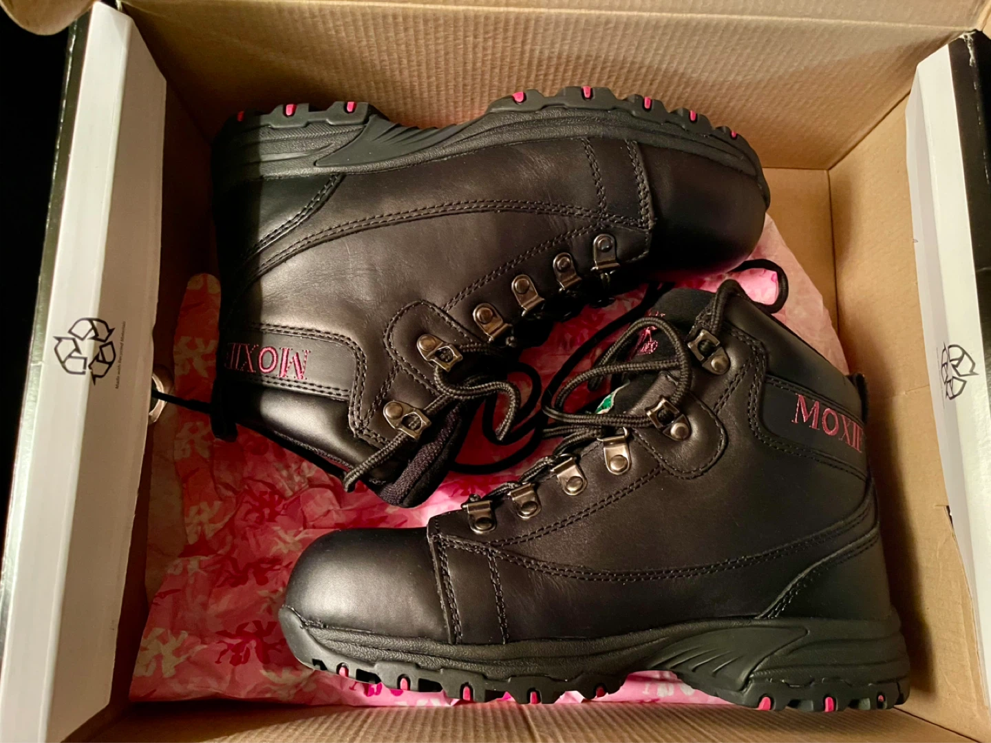 NEW Moxie Trades Women's Vegas Work Boot Size 6