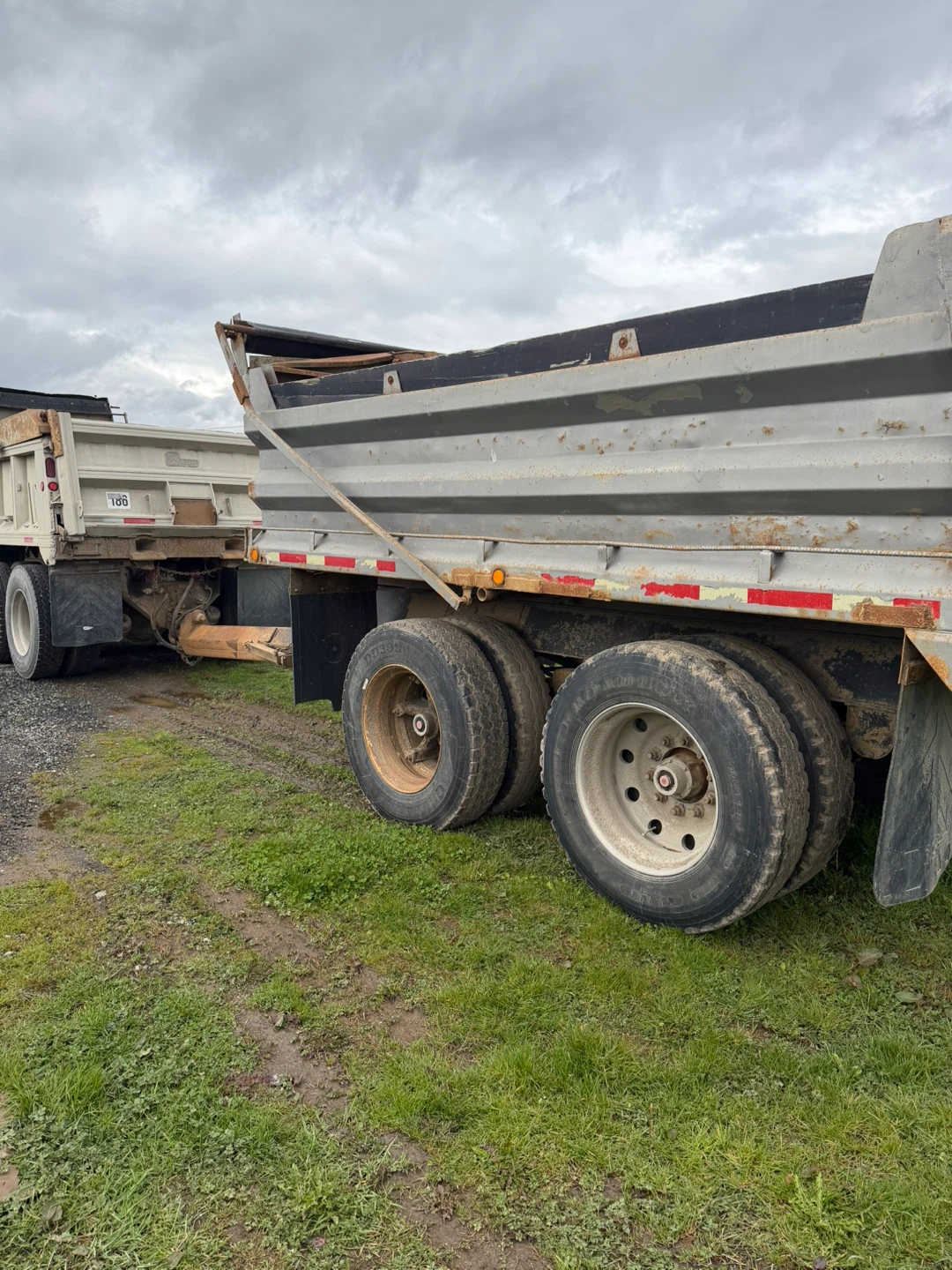 Kenworth Dump Truck - photo 5