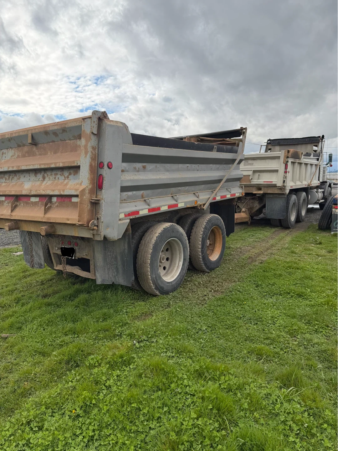Kenworth Dump Truck - photo 4