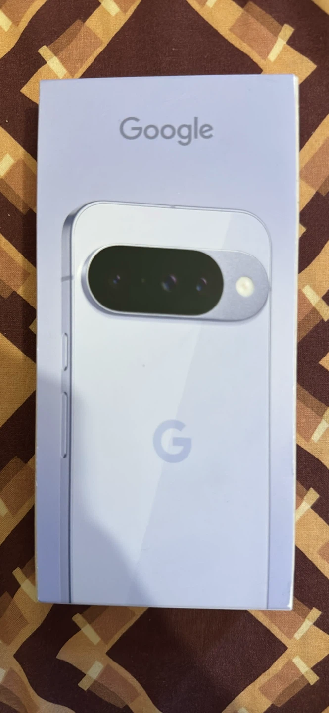 Google Pixel 10 5G 6.3" 256GB Frost - photo 3