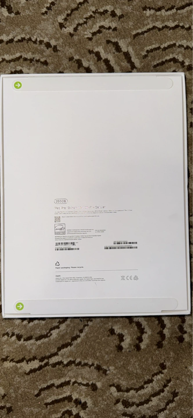 Apple iPad Pro 12.9-inch (6th Generation) 256GB - photo 2