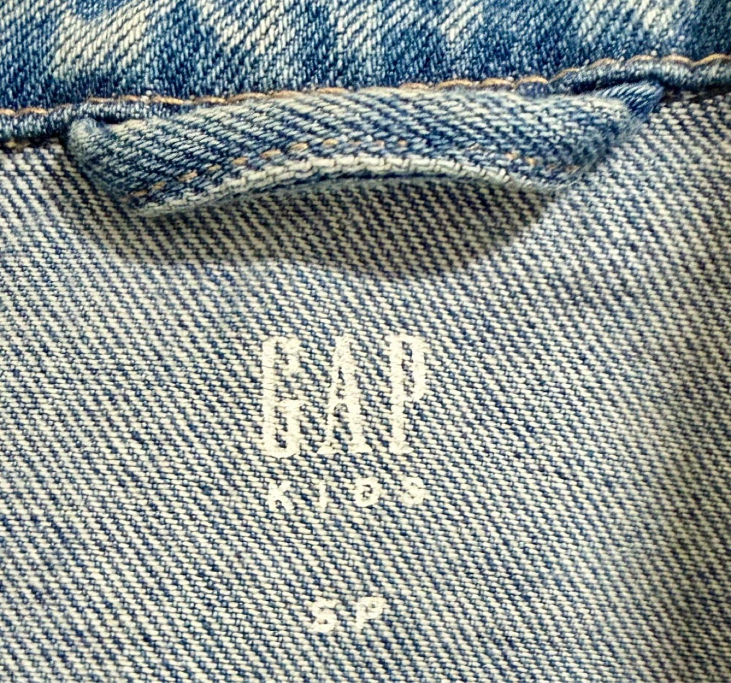 GAP Kids Denim Jacket BNWOT small 6-8y old 15$ - photo 2