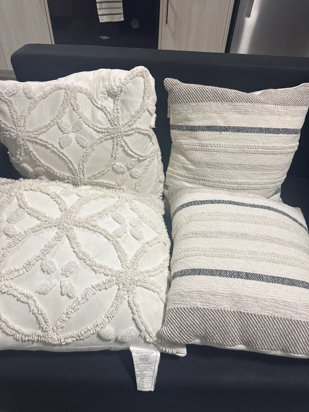 Set of 4 Decorative Throw Pillows - photo 2