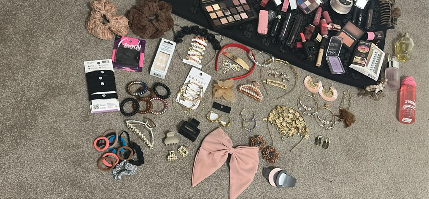 😍Assorted Makeup and Hair Accessories Bundle - photo 3