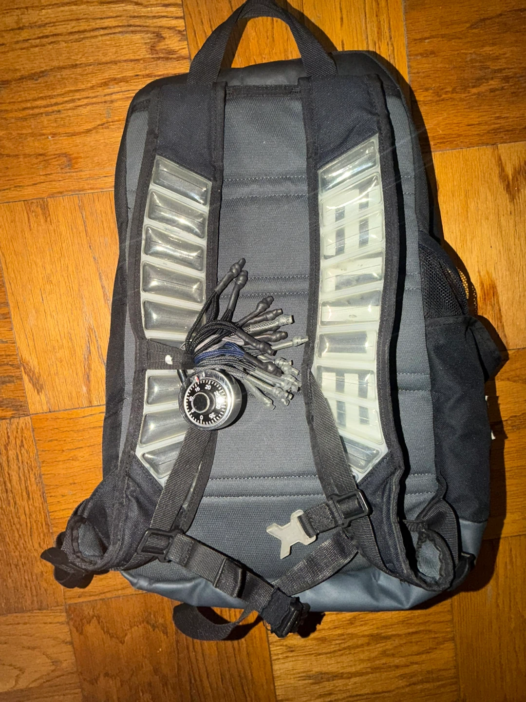 Nike elite bag with extra tags - photo 2