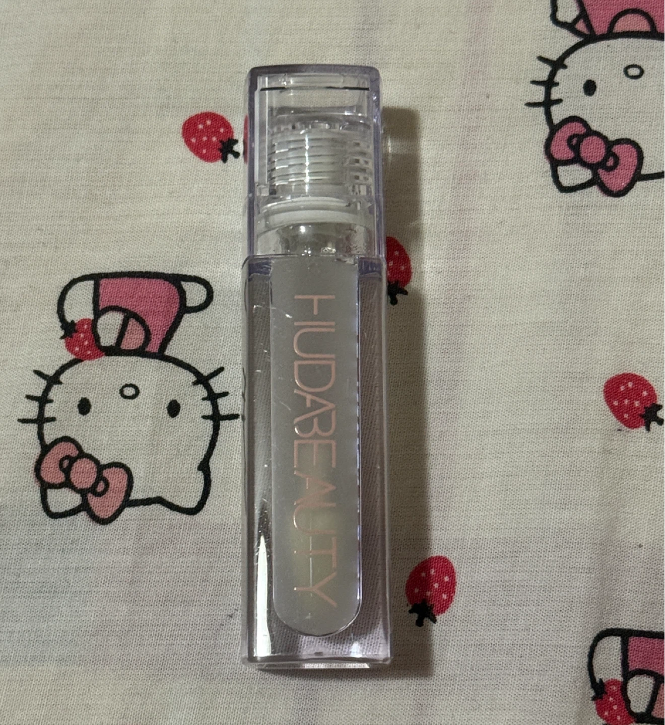 Huda Beauty Faux Filler Shiny Non-Sticky Lip Gloss - Glassy